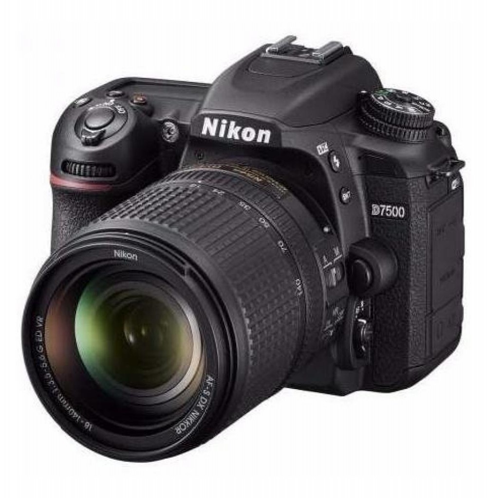 Câmara Digital Nikon D7500 KIT AF-S 18-140 VR 